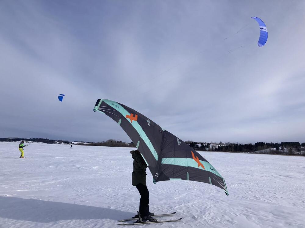 Traversée du Lac Saint-Jean en Snowkite 2026 (english following)